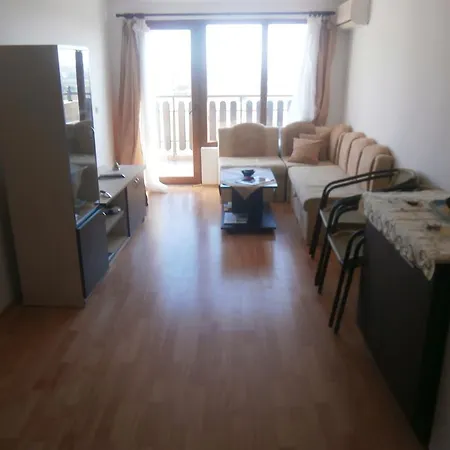 Sunny House Апартаменты *