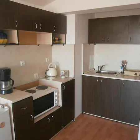 Апартаменты Sunny House Солнечный берег